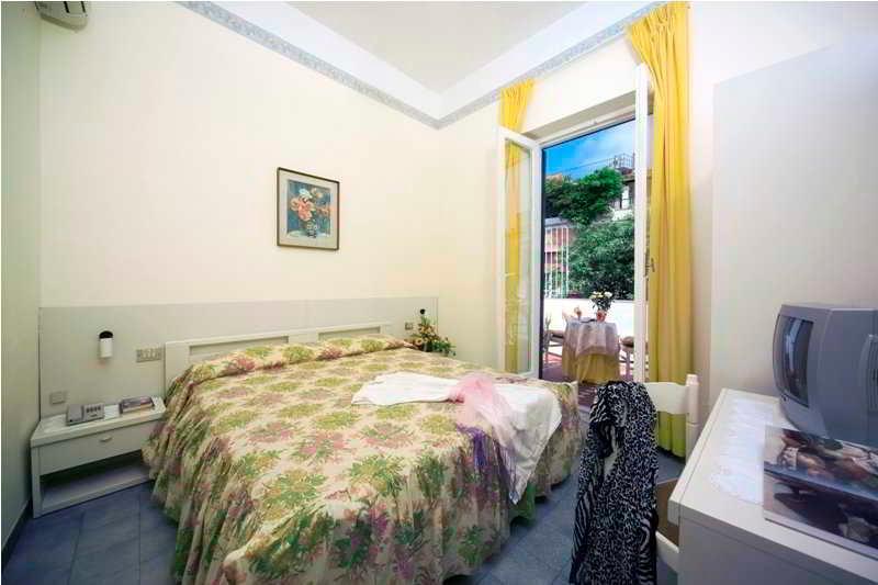 Villa Diana - Beach & Rooms Ischia Eksteriør bilde