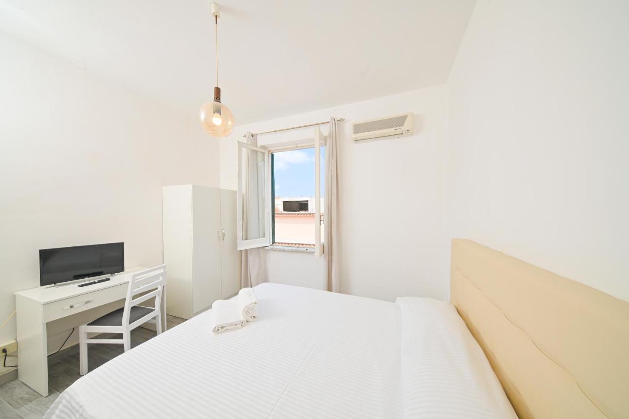 Villa Diana - Beach & Rooms Ischia Eksteriør bilde